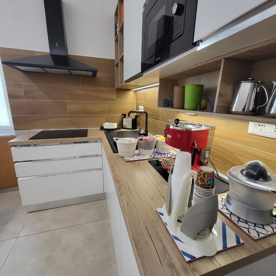 B&B Salerno Urban Suite 57 מראה חיצוני תמונה